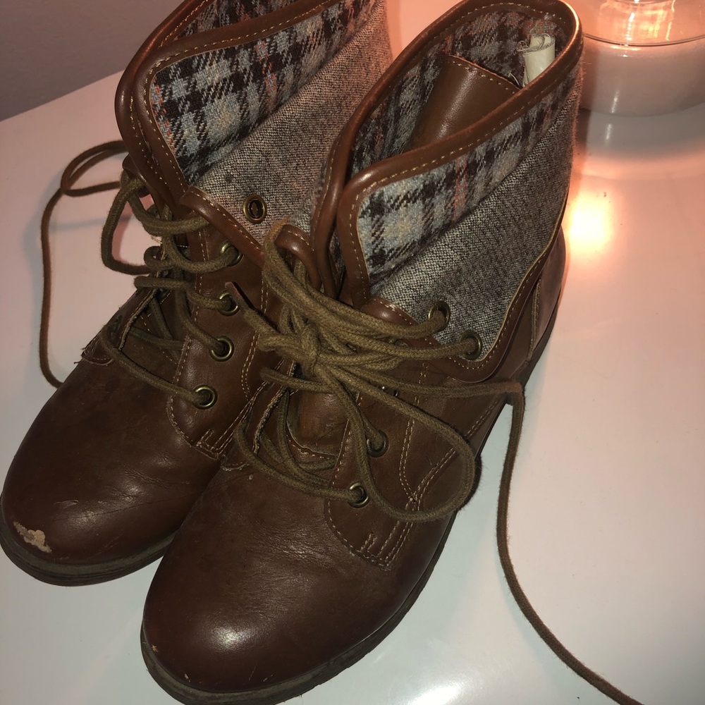 Tan combat boots